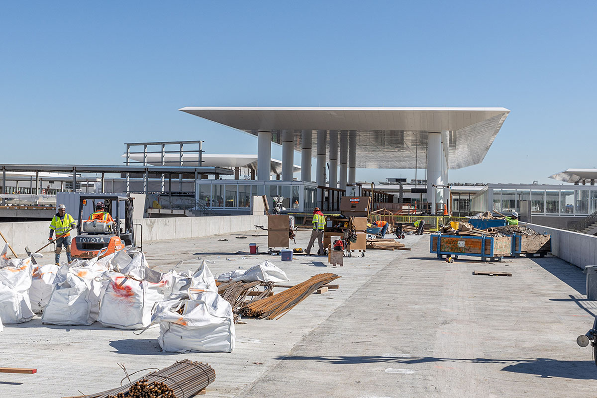 The guideway segment